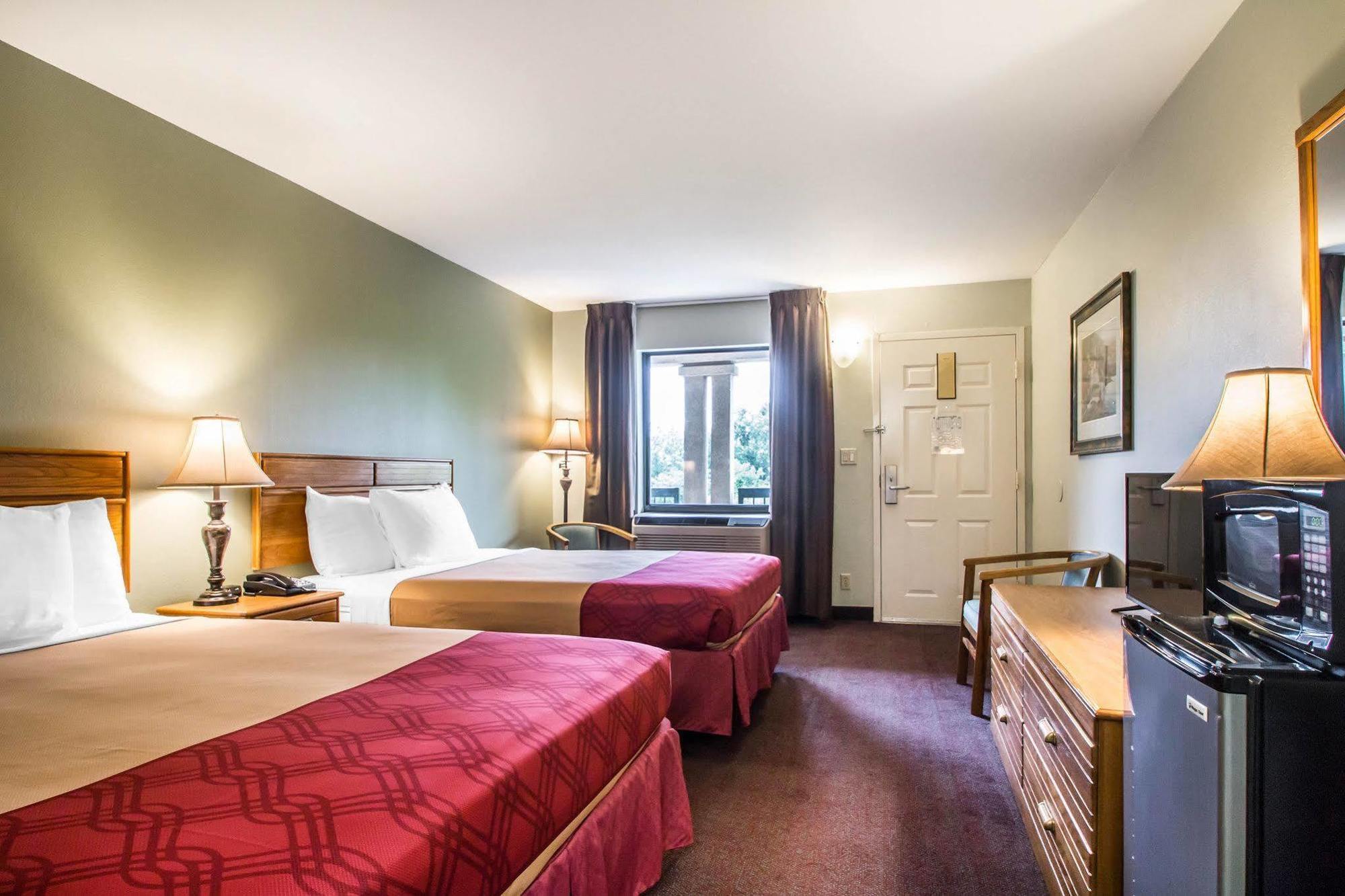 Baymont By Wyndham Branson Thousand Hills Экстерьер фото